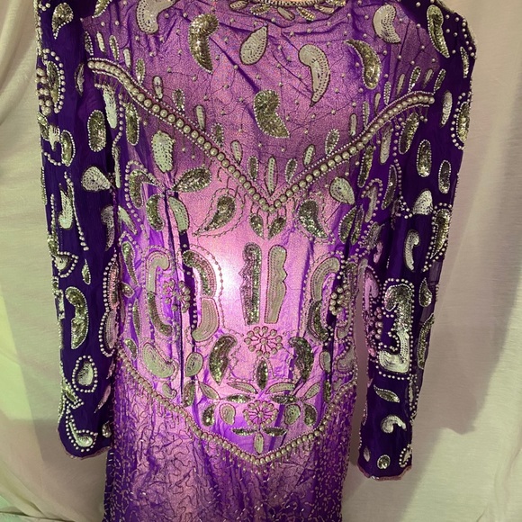 Vintage Long Sleeved Dress w/Beaded Sequin Detail - Picture 12 of 12